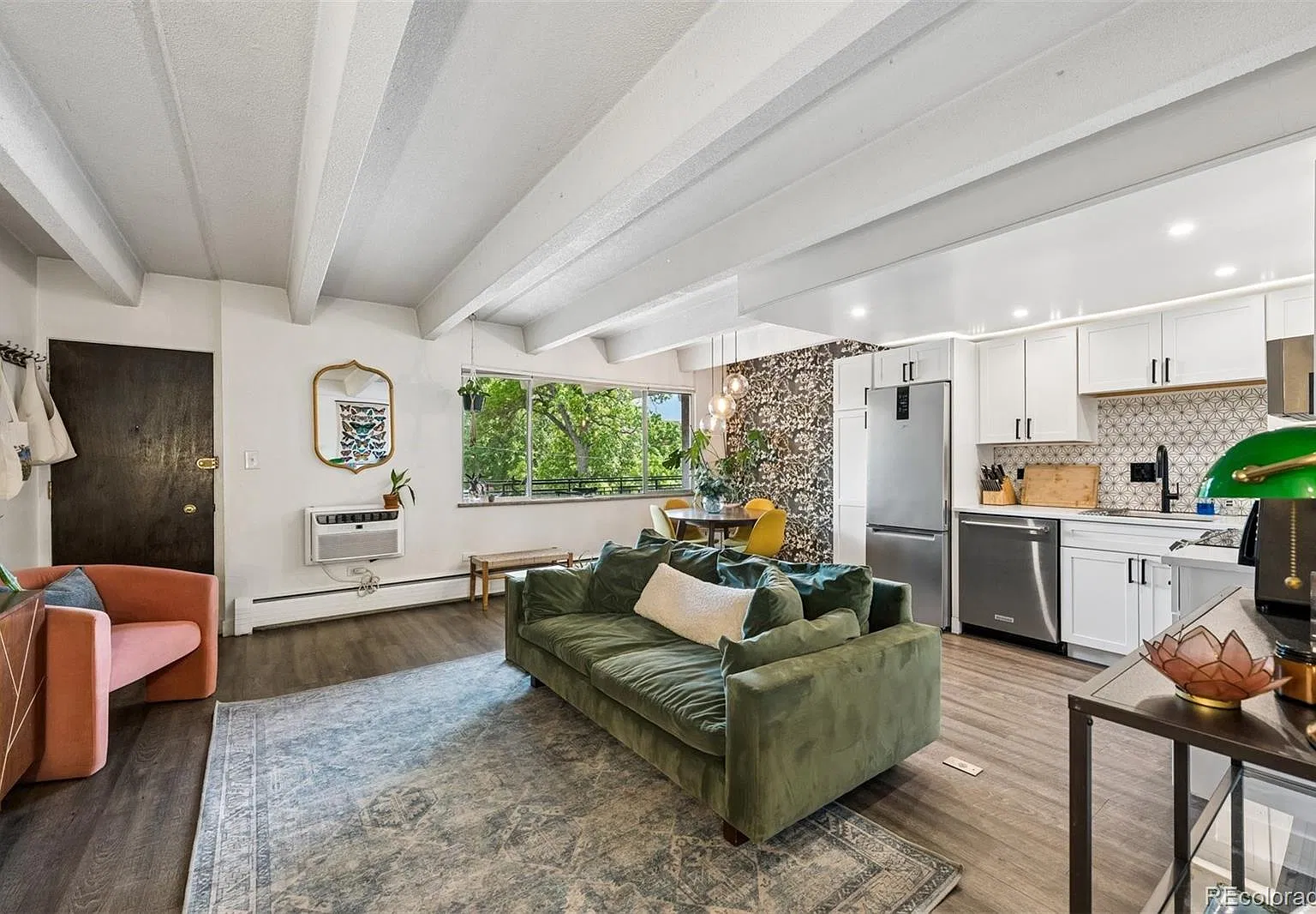 1 bed, 1.0 bath, 551 sqft, $1,750 — Photo 2