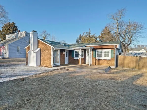 20 Dundee Dr, Marshfield, MA 02050