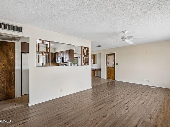 5th image of 509 N 53RD Place