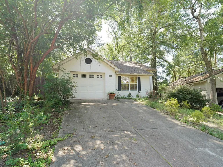 4472 Bay Shore Cir — Photo 2