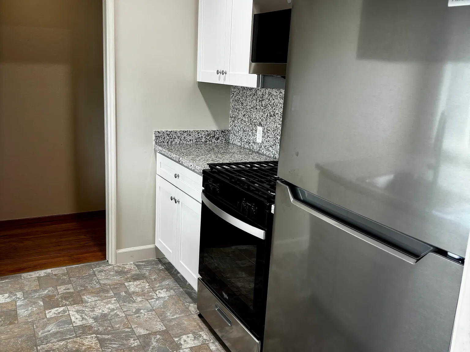 2 bed, $2,700 — Photo 4