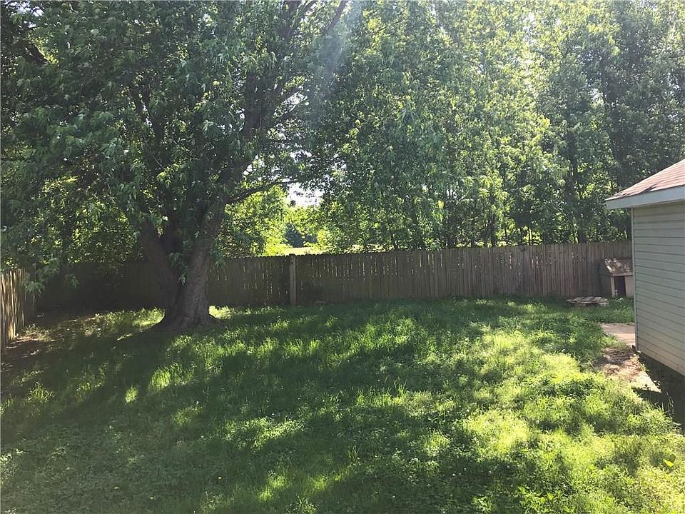 2nd image of 48 Cheryl Cir
