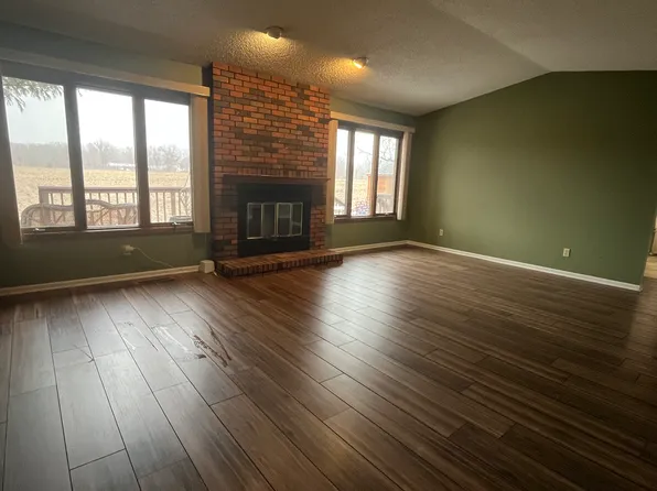 1068 Cornell Dr, Decatur, IL 62522