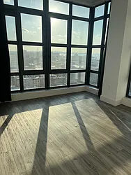 584 Fourth Avenue, #901