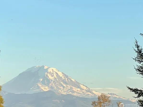 42703 Auburn Enumclaw Road SE, Enumclaw, WA 98022