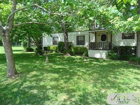 2nd image of 905 Fireside Cir