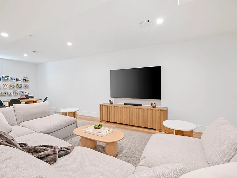 7 Happy Ln — Photo 30