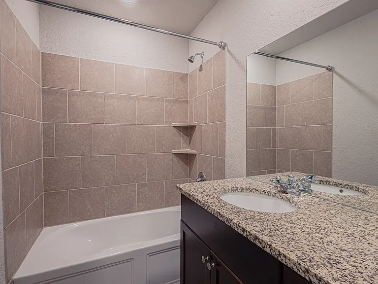 2810 Calandra Lark — Photo 16