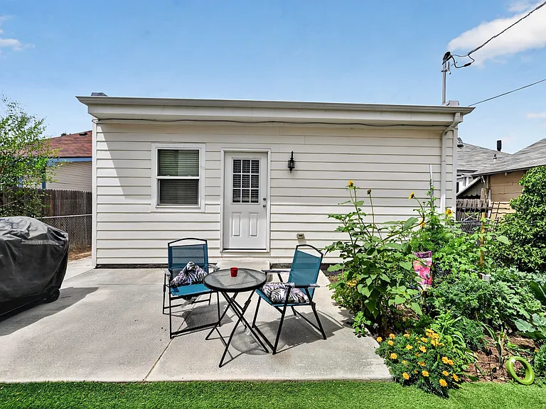1420 Dayton St — Photo 1