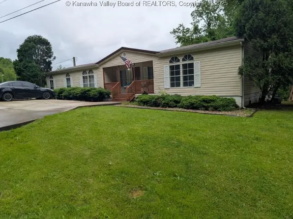 1718 Crawley Creek Rd, Chapmanville, WV 25508