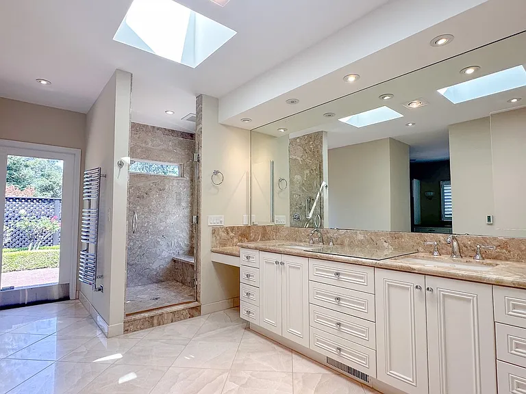 14402 Donna Ln — Photo 19