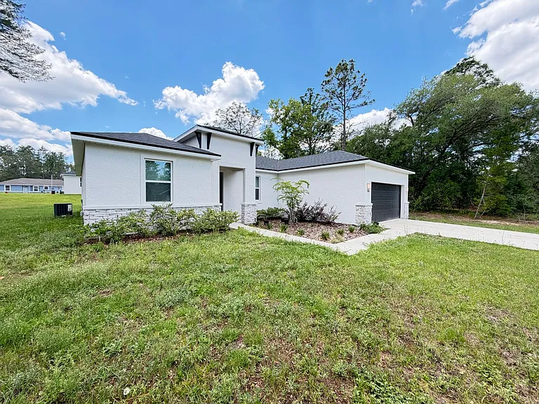 5096 SW 154th Loop — Photo 2