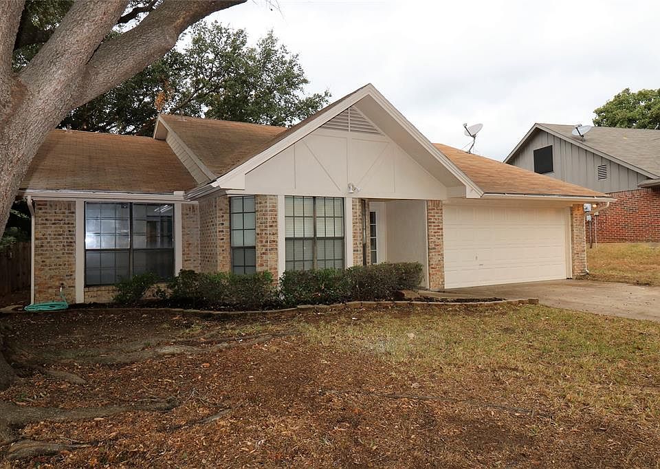 1st image of 2809 Glen Hollow Cir