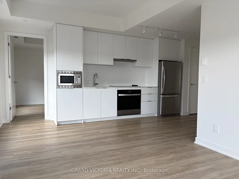 3079 Trafalgar Rd #703 — Photo 7