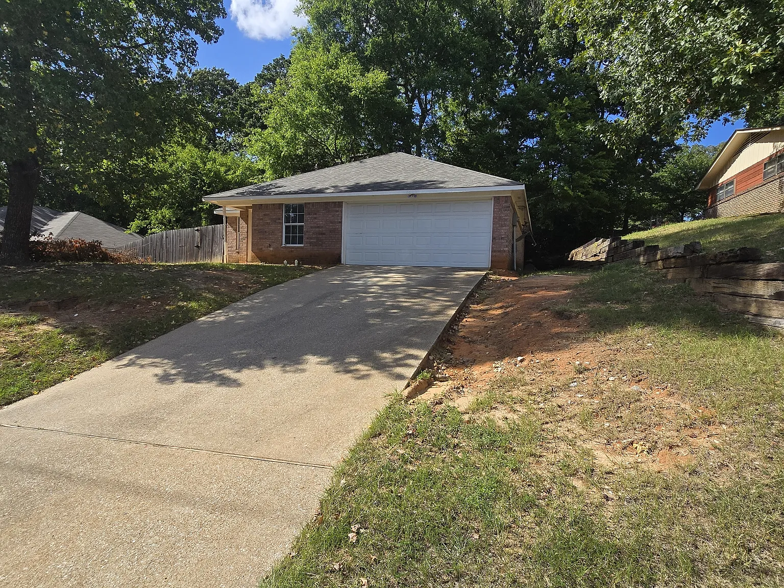 2800 McDonald - 1 — Photo 1
