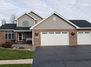 904 Greenlee Ave, Winnebago, IL 61088