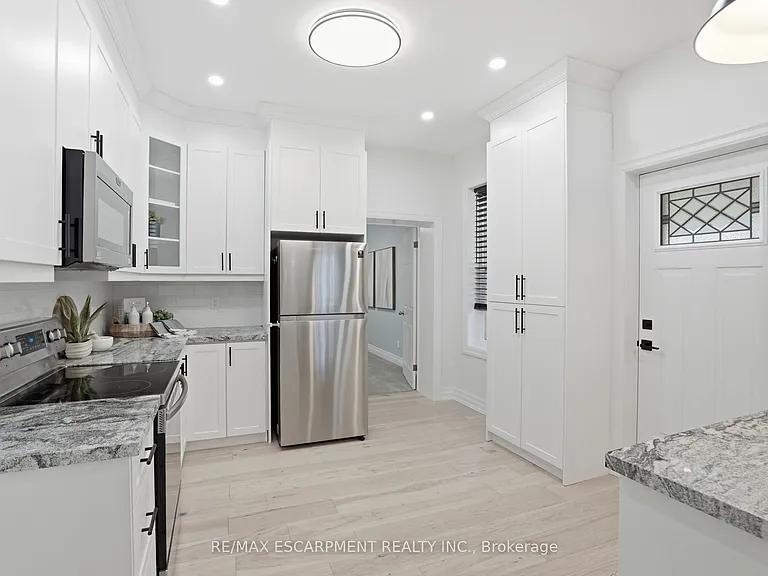 118 Victoria St — Photo 10