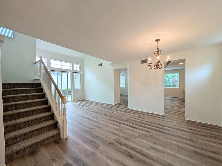 5571 Foxtail Loop — Photo 7
