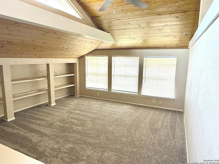 538 W Elsmere Pl — Photo 11