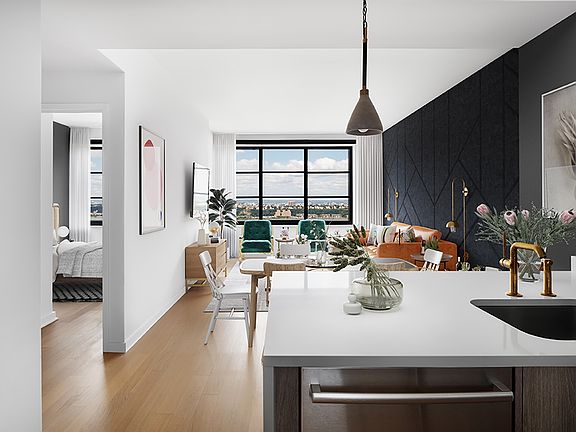 3rd image of 515 W 38th St Penthouse 2C