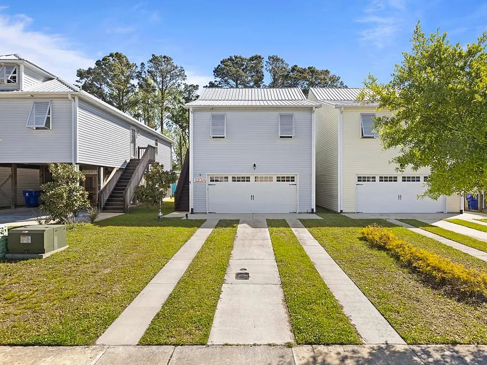 123A James Ave