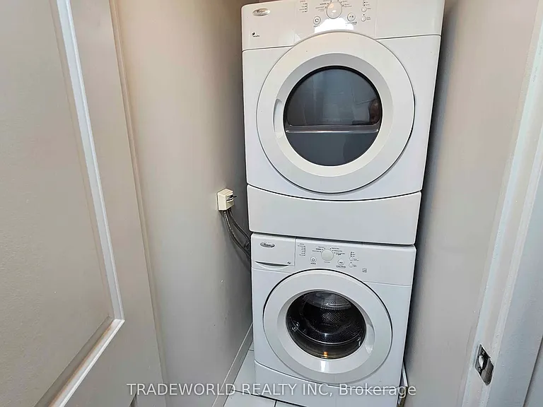 5162 W Yonge St #1901 — Photo 12