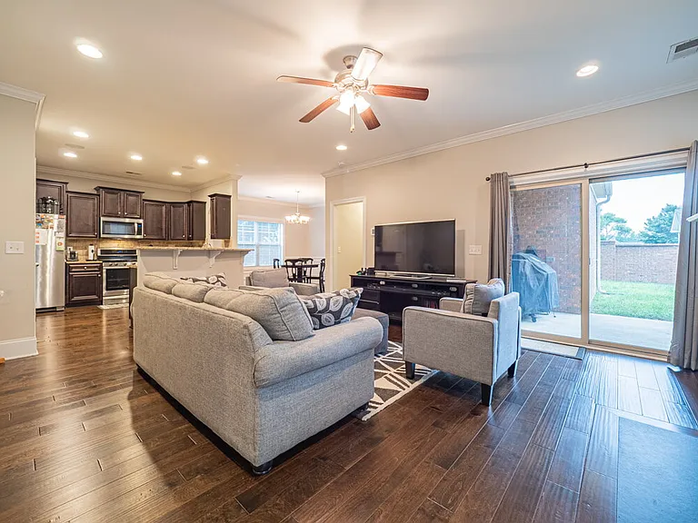 3057 Girard Dr — Photo 13