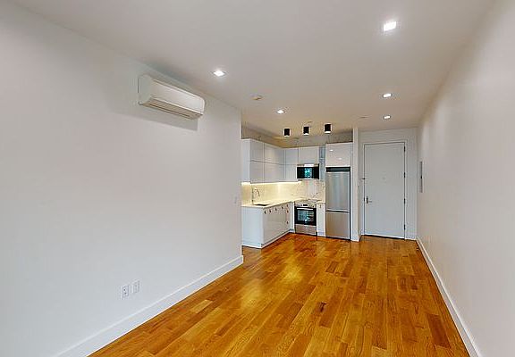 4th image of 2561 Bedford Ave #3F