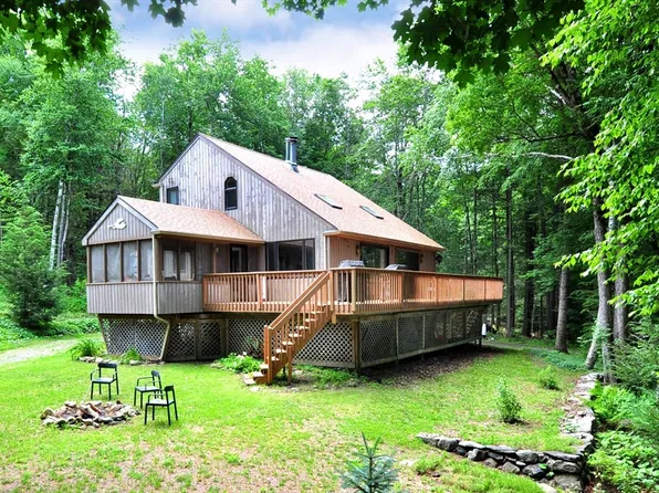 154 Brook Ln, Tolland, MA 01034