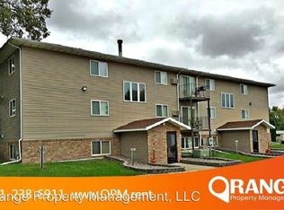 612 Division St APT 101, Walhalla, ND 58282