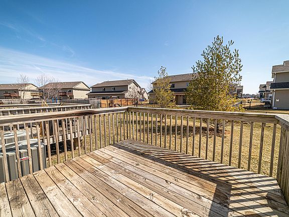 2nd image of 174 War Admiral Ln