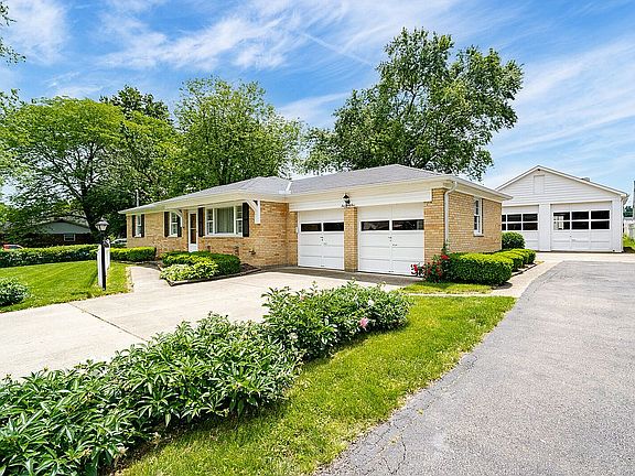 2nd image of 465 Dimmick Ave