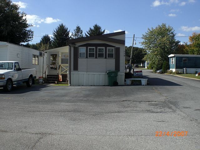 1st image of 649 N Franklin St