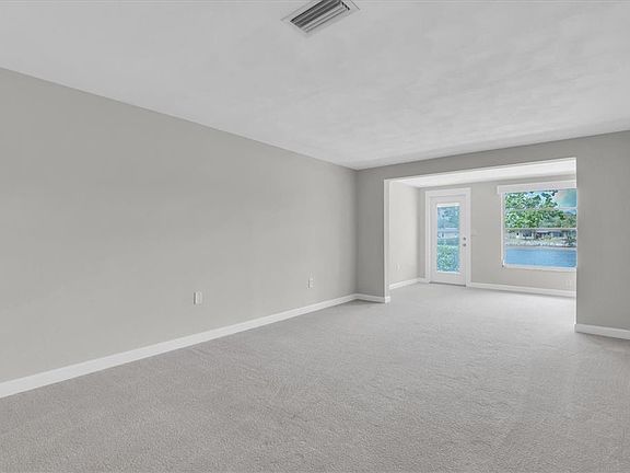 5th image of 4145 Hampton Dr