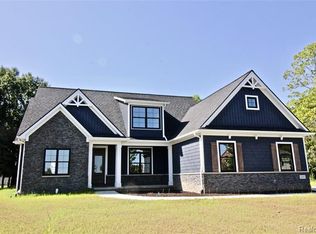 16492 Silver Landings, FENTON, MI 48430