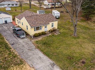 10 W Westway Dr, Decatur, IL 62522