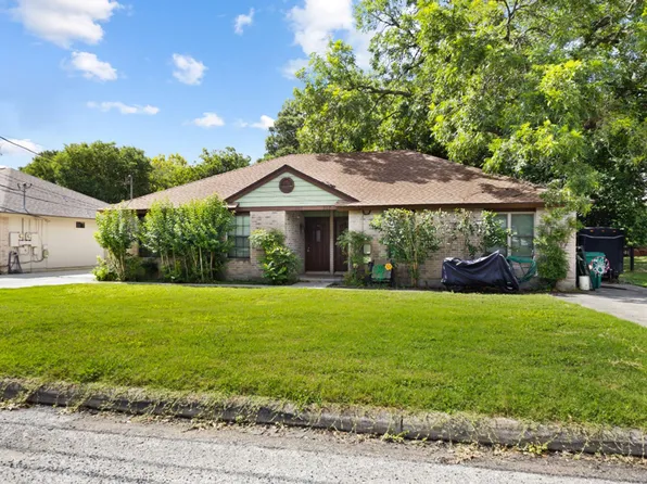 265 Lohmann St, Boerne, TX 78006