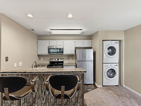 4th image of 72 Meadow Ridge Rd #72