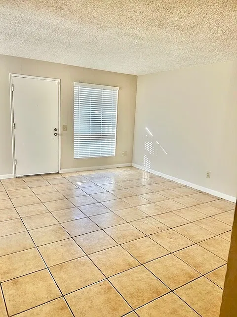 1 bed, 550 sqft, $1,525 — Photo 2