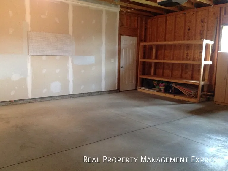 5901 S Mandy Ave — Photo 18