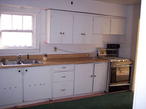 Kitchen- new laminate floor