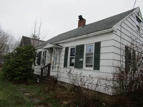 7 Myrtle Street, Richmond, ME 04357