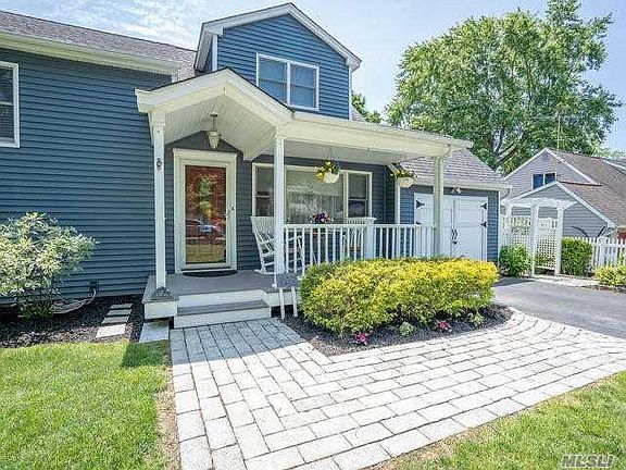3rd image of 107 Lynn Ave