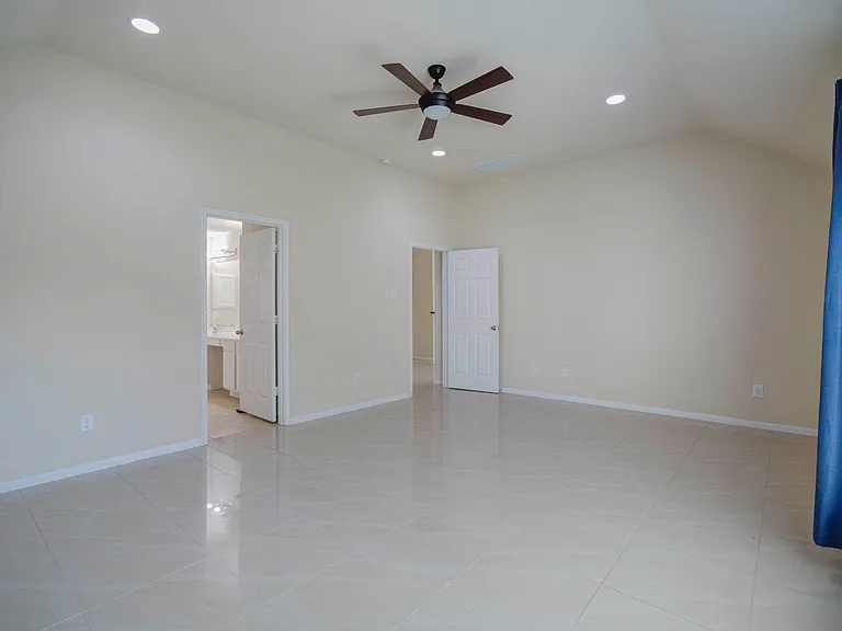 15115 Russet Bend Ln — Photo 36