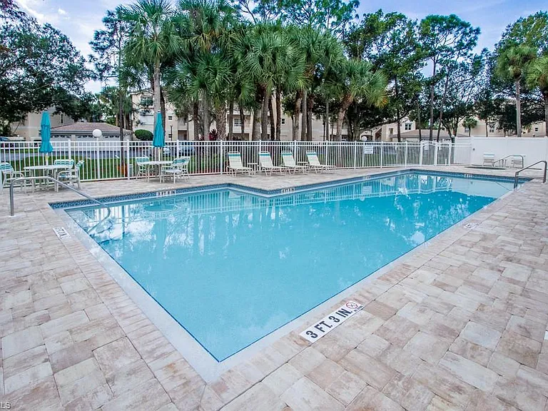 1044 Woodshire Ln #B210 — Photo 22
