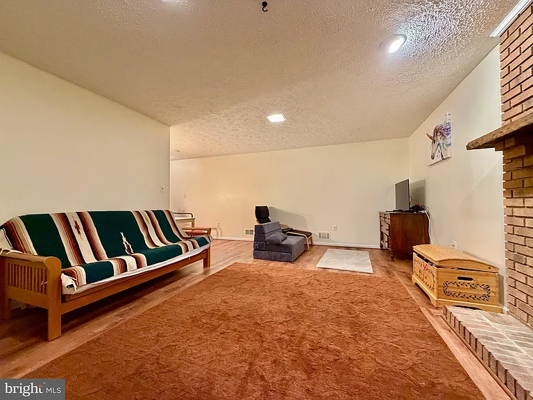 7911 Yancey Dr — Photo 28