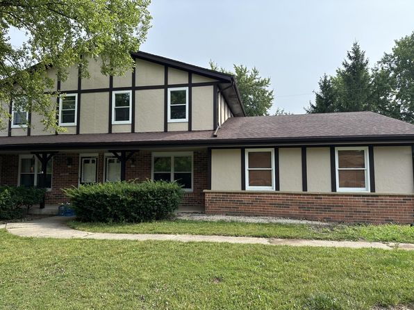 135 W Brown Deer Rd
