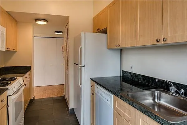 Rented by Park River | media 24