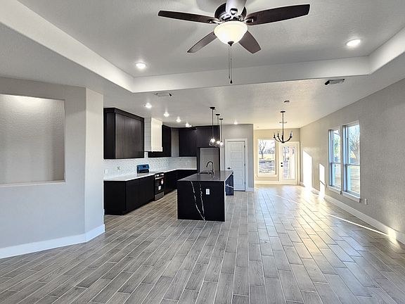 5th image of 16107 Vaquero Dr