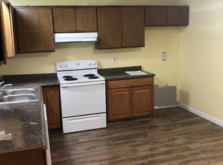 102 Winthrop St, Athol, MA 01331